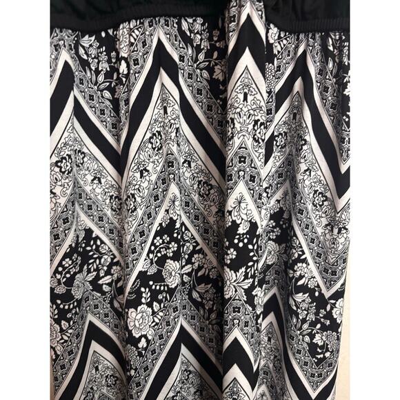 Black & White Halter Top Sleeveless Maxi Dress 🖤Size L 🖤 NWOT - Picture 7 of 7